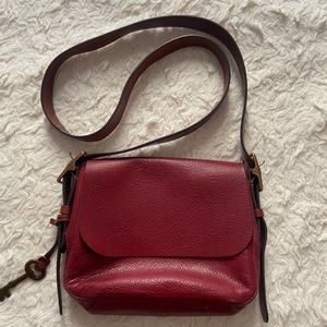 Like New Fossil Leather cross body bag